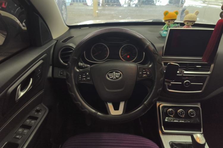 Used Bestune X40 2019 1.6L Manual Luxury Edition China VI Steering Wheel