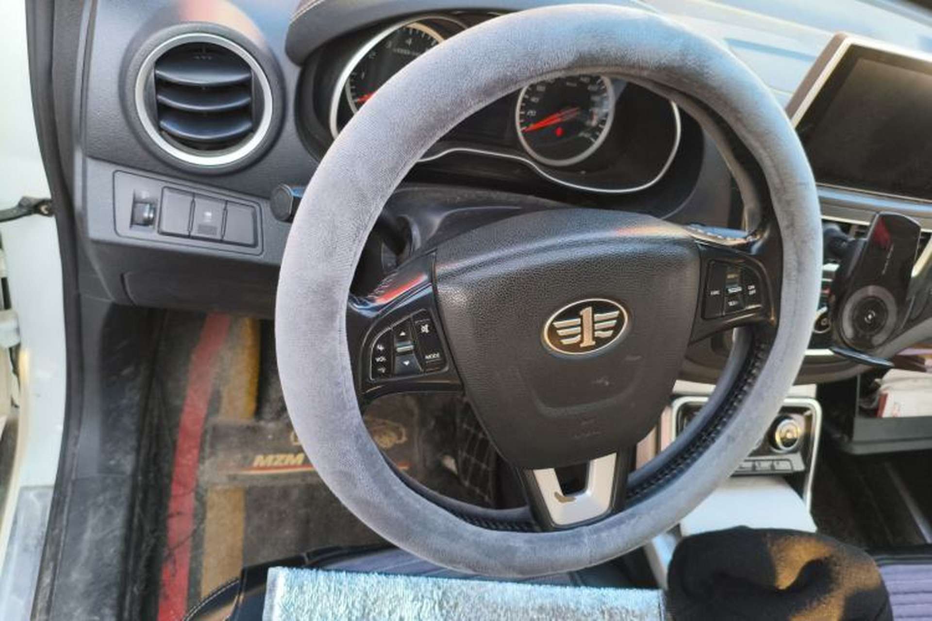 Used Bestune X40 2019 1.6L Manual Luxury Edition China VI Steering Wheel