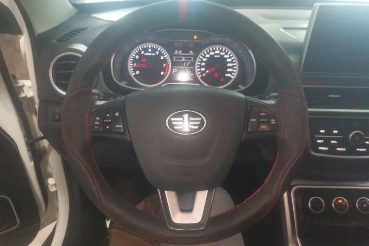 Used Bestune X40 2019 1.6L Automatic Luxury Edition China VI Steering Wheel