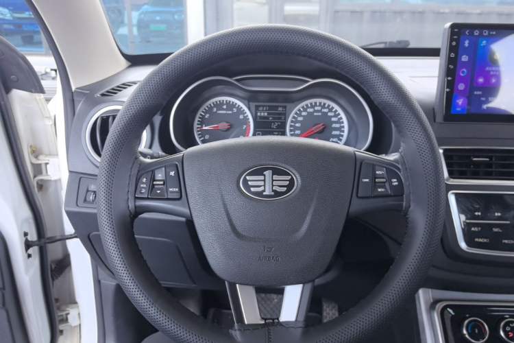 Used Bestune X40 2019 1.6L Automatic Luxury Version China V Emission Standard Steering Wheel