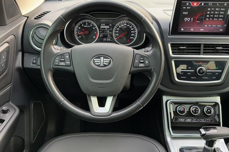Used Bestune X40 2019 1.6L Automatic Connected Smart Cool Version China V Emission Standard Steering Wheel