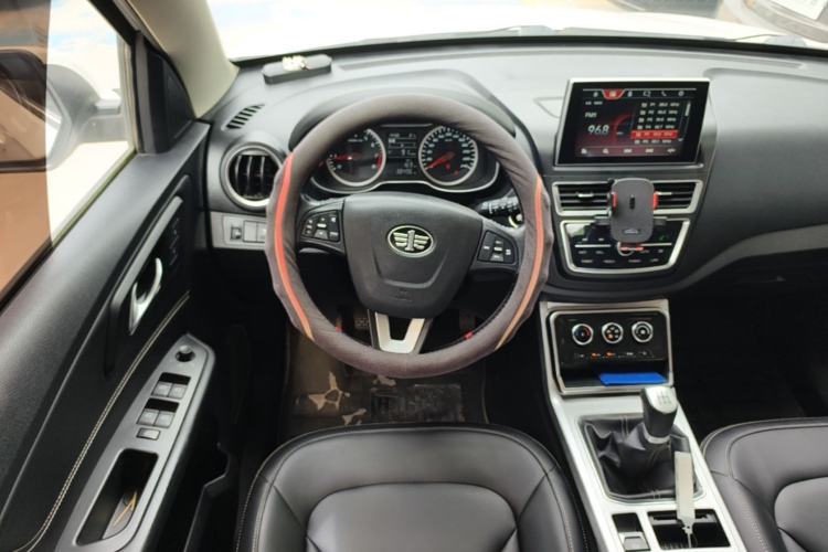 Used Bestune X40 2019 1.6L Manual Luxury Edition China VI Steering Wheel