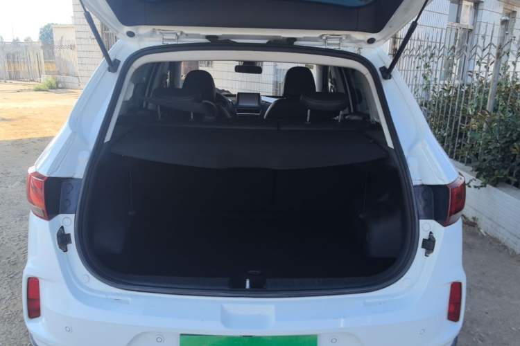 Used Bestune X40 2019 1.6L Manual Comfort Version China V Emission Standard Trunk