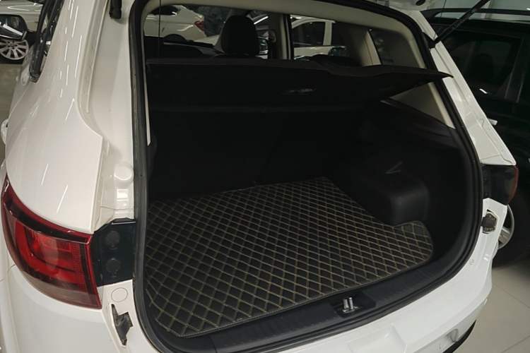 Used Bestune X40 2019 1.6L Automatic Luxury Edition China VI Trunk