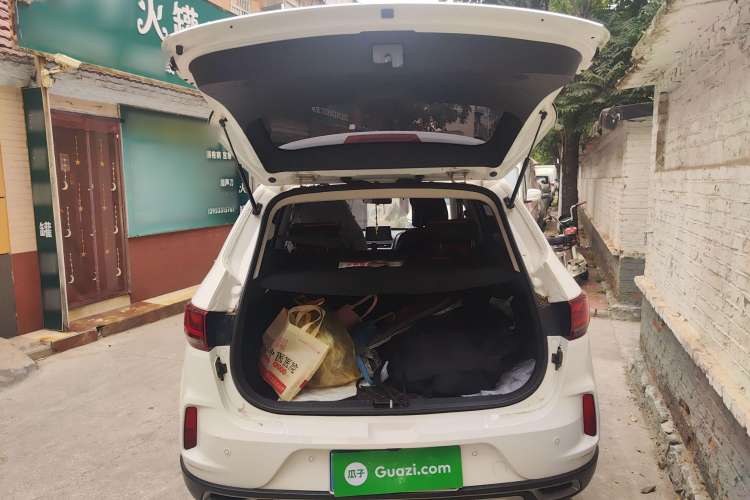Used Bestune X40 2019 1.6L Automatic Luxury Version China V Emission Standard Trunk