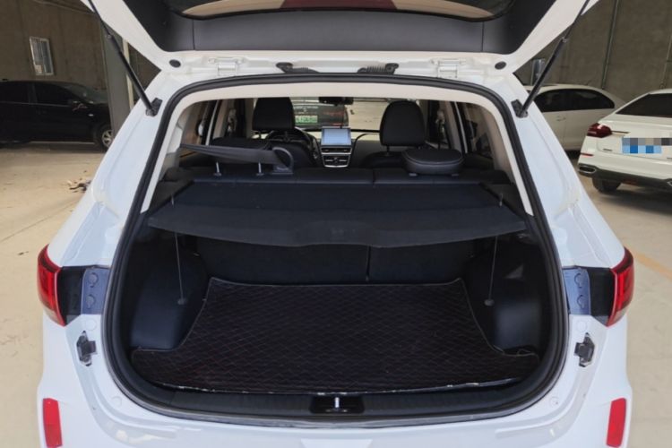 Used Bestune X40 2019 1.6L Automatic Luxury Edition China VI Trunk