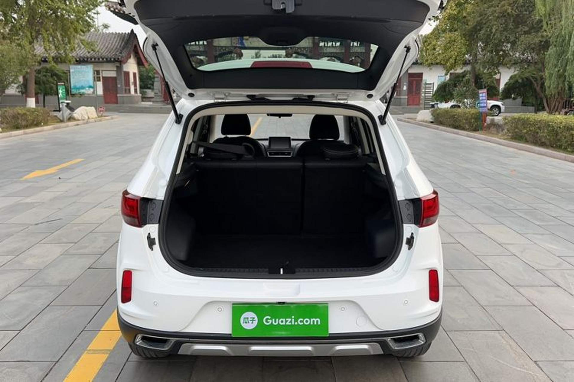Used Bestune X40 2019 1.6L Automatic Connected Smart Cool Version China V Emission Standard Trunk