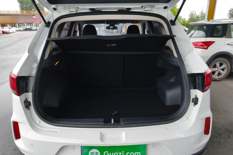 Used Bestune X40 2019 1.6L Automatic Luxury Version China V Emission Standard Trunk