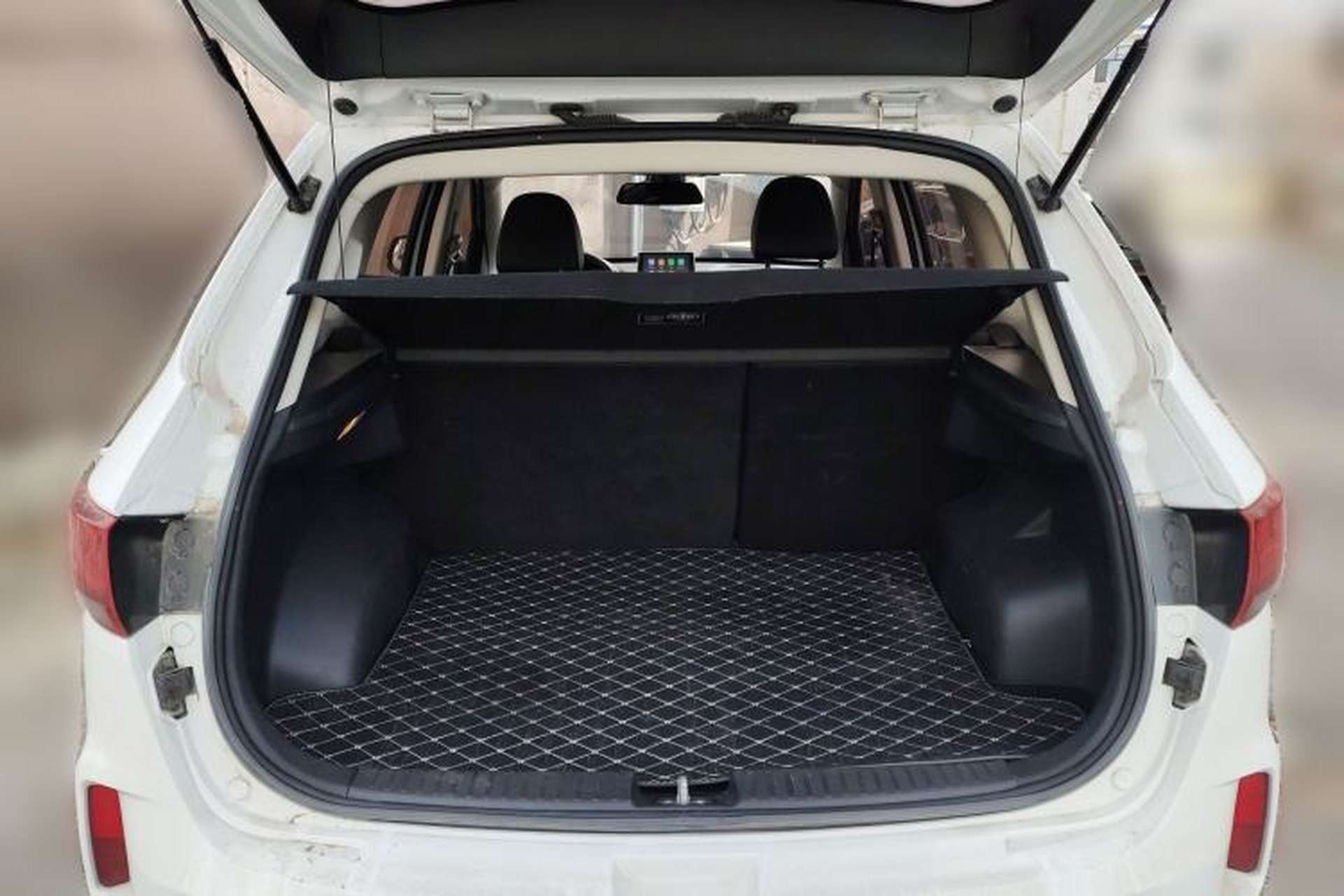 Used Bestune X40 2019 1.6L Automatic Luxury Version China V Emission Standard Trunk