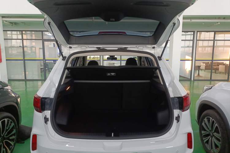 Used Bestune X40 2019 1.6L Automatic Luxury Edition China VI Trunk