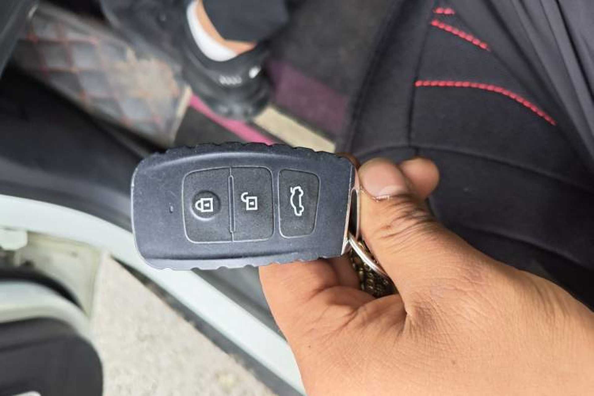 Used Bestune X40 2019 1.6L Automatic Luxury Edition China VI Vehicle Key