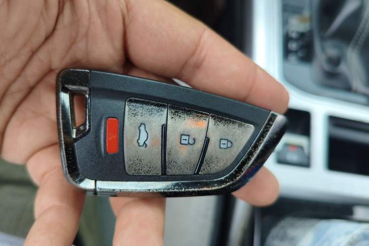 Used Bestune X40 2019 1.6L Automatic Luxury Version China V Emission Standard Vehicle Key