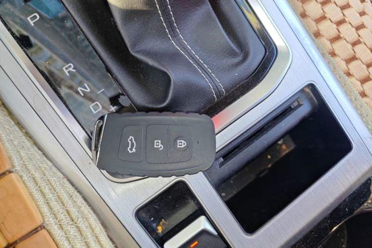 Used Bestune X40 2019 1.6L Automatic Luxury Version China V Emission Standard Vehicle Key