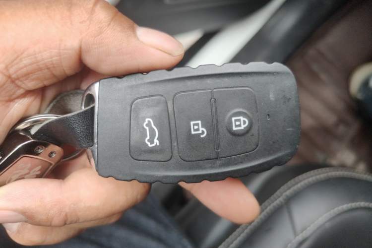 Used Bestune X40 2019 1.6L Automatic Luxury Version China V Emission Standard Vehicle Key