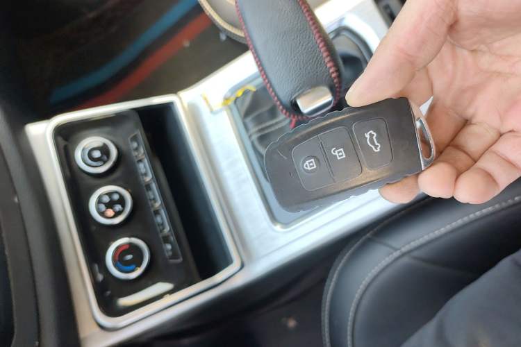 Used Bestune X40 2019 1.6L Automatic Luxury Edition China VI Vehicle Key