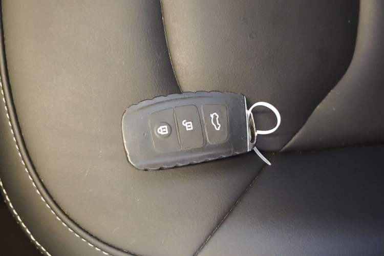 Used Bestune X40 2019 1.6L Automatic Luxury Version China V Emission Standard Vehicle Key