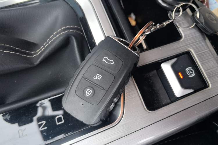 Used Bestune X40 2019 1.6L Automatic Luxury Version China V Emission Standard Vehicle Key