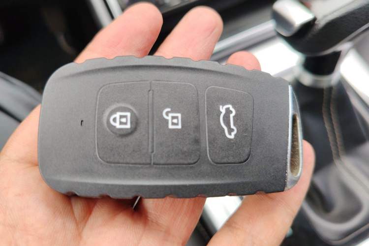 Used Bestune X40 2019 1.6L Automatic Luxury Version China V Emission Standard Vehicle Key