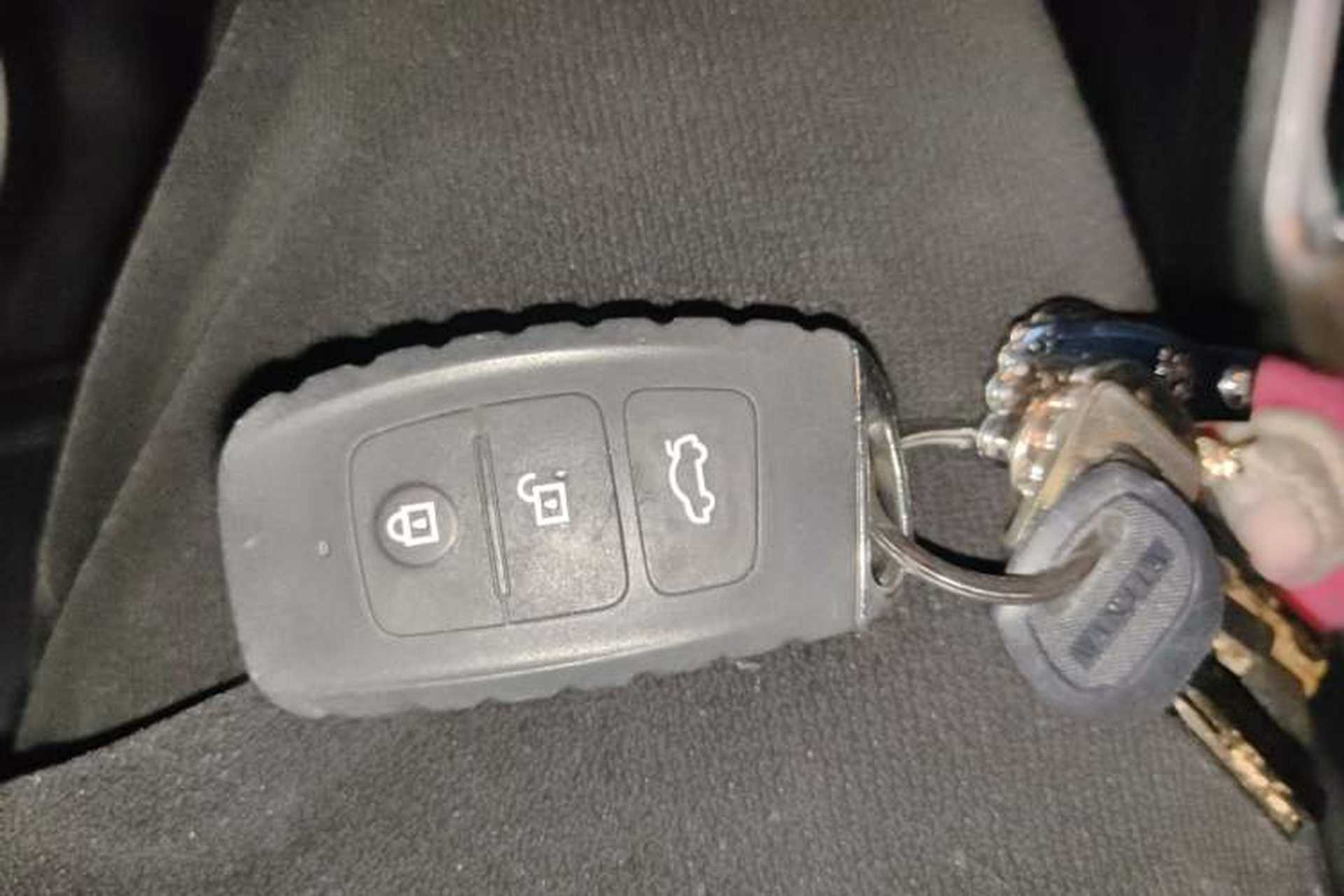 Used Bestune X40 2019 1.6L Automatic Luxury Edition China VI Vehicle Key