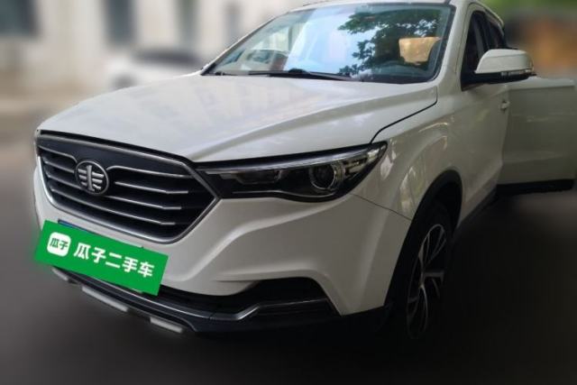 Używany Bestune X40 2019 1.6L Automatic Luxury Version China V Emission Standard
