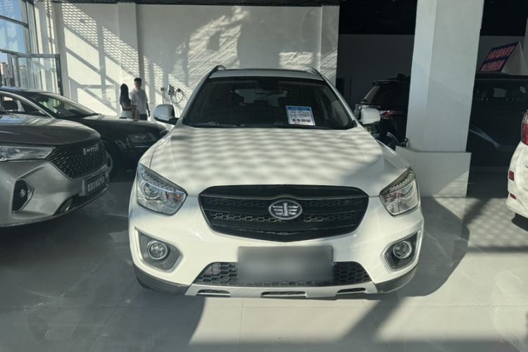 Used Bestune X80 2016 2.0L automatic Comfort trim level Exterior 1