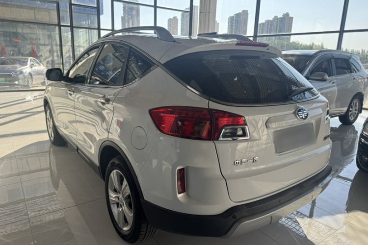 Used Bestune X80 2016 2.0L automatic Comfort trim level Exterior 3