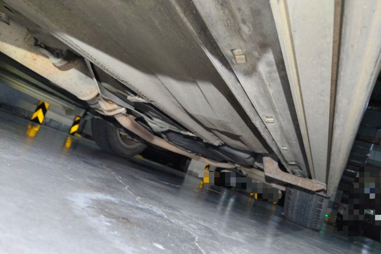 Used Bestune X80 2013 2.0L automatic comfort version Chassis Front Left