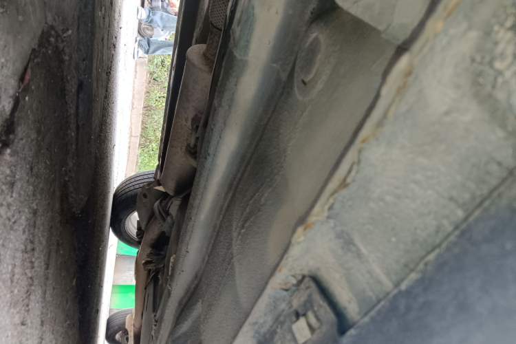 Used Bestune X80 2013 2.0L automatic comfort version Chassis Front Left