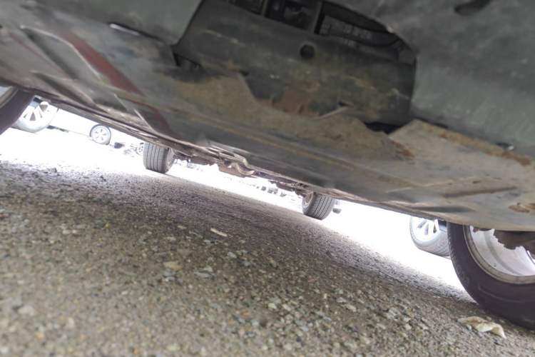 Used Bestune X80 2013 2.0L automatic luxury version Chassis Front