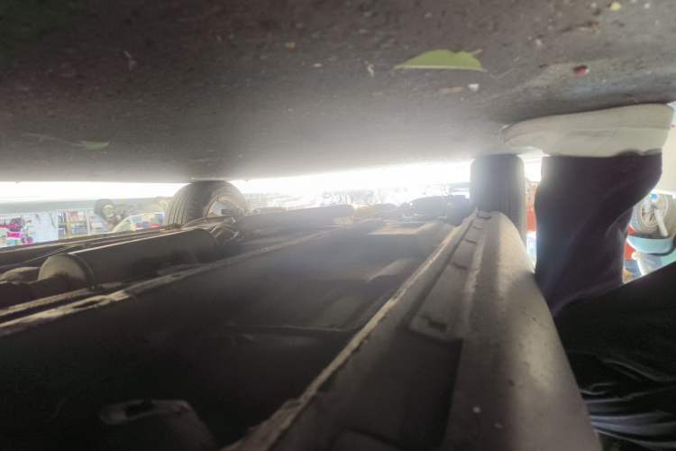 Used Bestune X80 2013 2.0L automatic luxury version Chassis Front Right