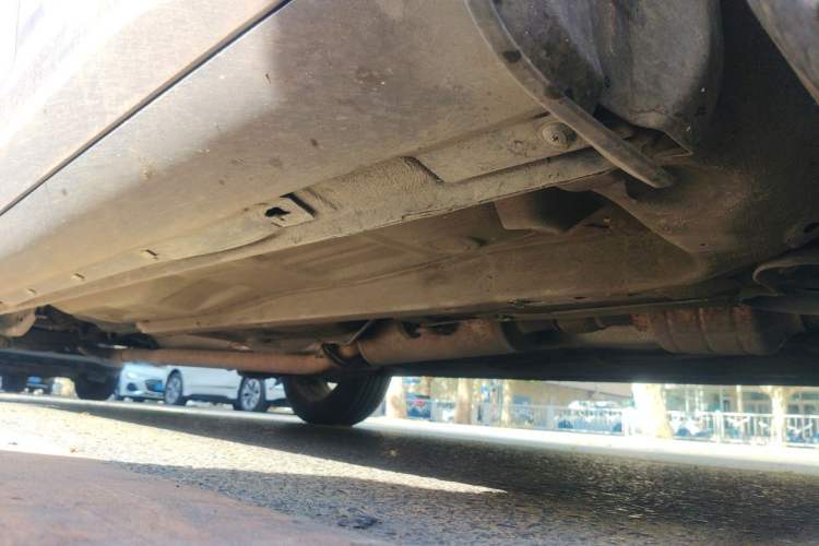 Used Bestune X80 2013 2.0L automatic luxury version Chassis Front Right