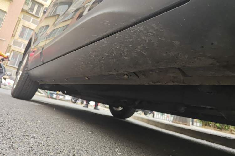 Used Bestune X80 2013 2.0L automatic luxury version Chassis Front Right
