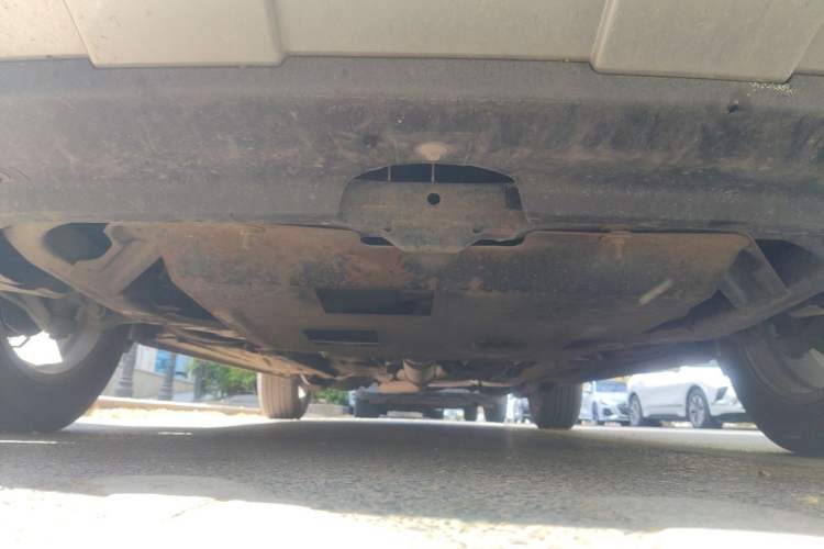 Used Bestune X80 2013 2.0L automatic luxury version Chassis Front
