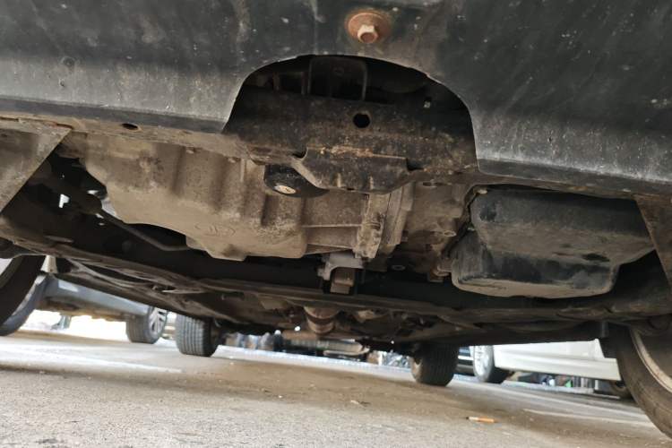 Used Bestune X80 2013 2.0L automatic comfort version Chassis Front
