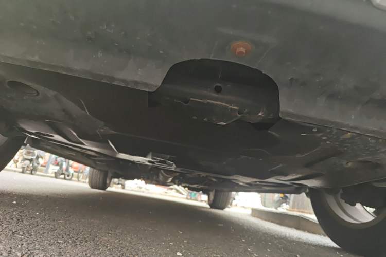 Used Bestune X80 2013 2.0L automatic luxury version Chassis Front