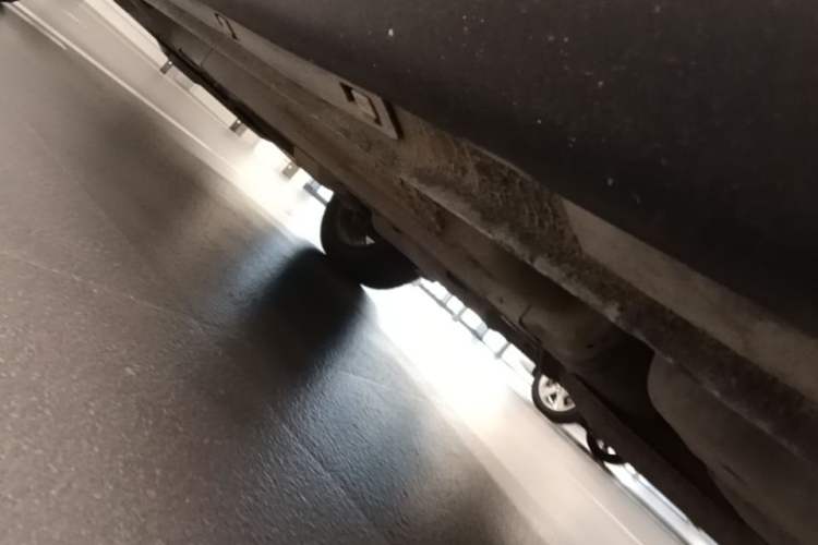Used Bestune X80 2013 2.0L automatic comfort version Chassis Rear Left