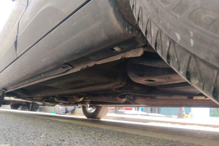 Used Bestune X80 2013 2.0L automatic luxury version Chassis Rear Left