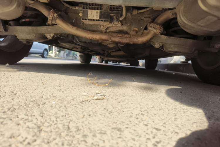 Used Bestune X80 2013 2.0L automatic luxury version Chassis Rear