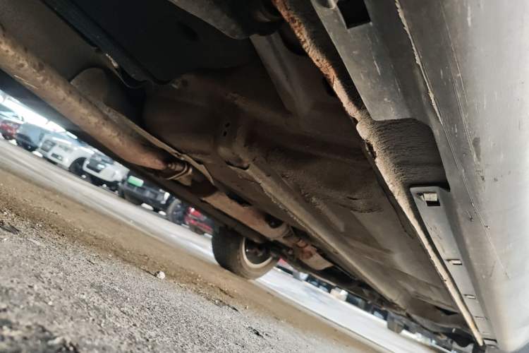 Used Bestune X80 2013 2.0L automatic comfort version Chassis Rear Right