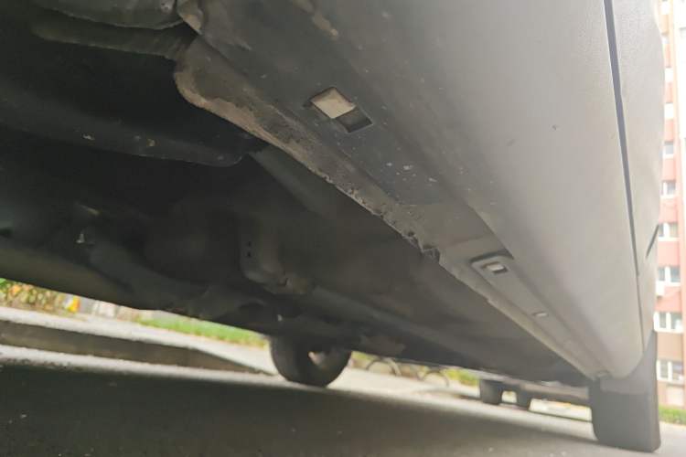 Used Bestune X80 2013 2.0L automatic luxury version Chassis Rear Right