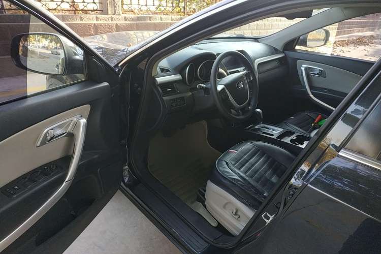 Used Bestune X80 2013 2.0L automatic luxury version Driver Seat
