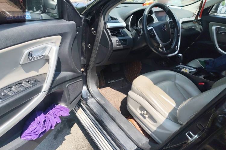Used Bestune X80 2013 2.0L automatic luxury version Driver Seat