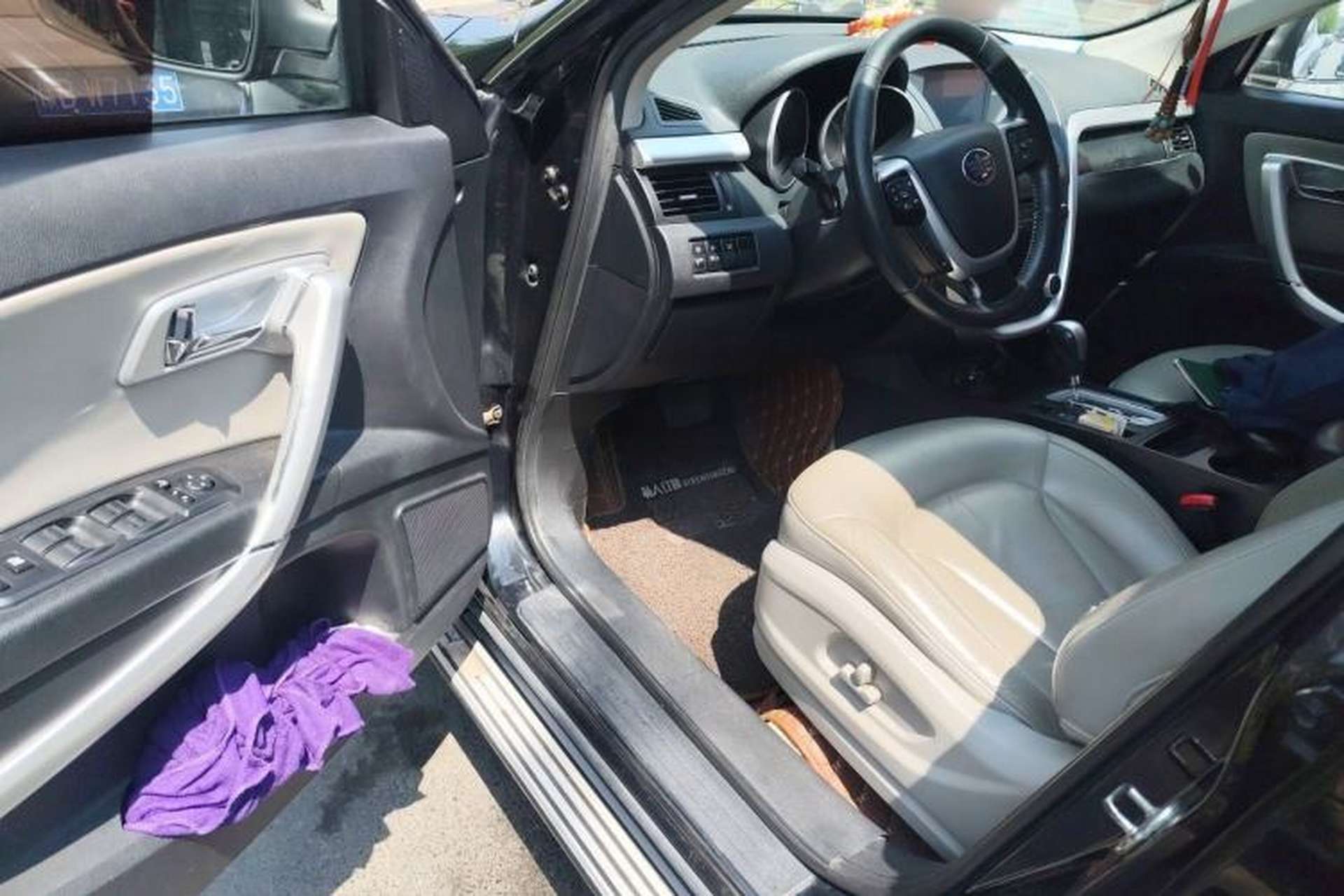 Used Bestune X80 2013 2.0L automatic luxury version Driver Seat