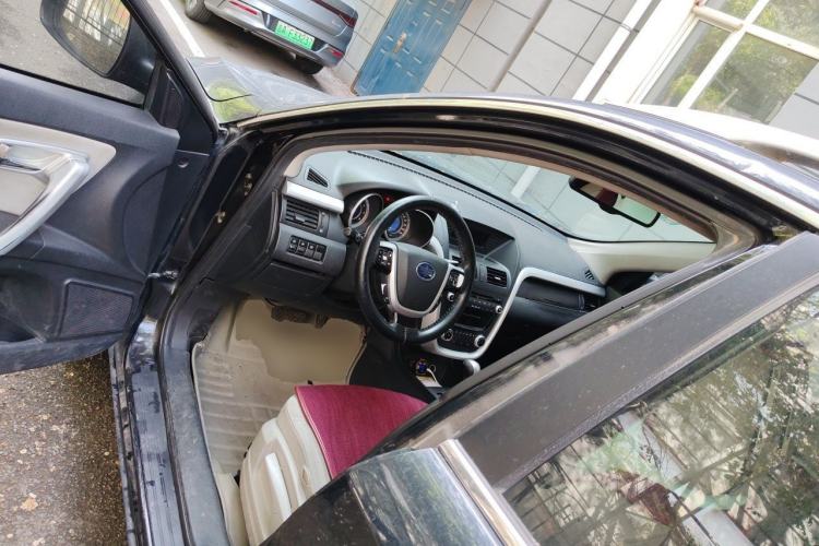 Used Bestune X80 2013 2.0L automatic comfort version Driver Seat