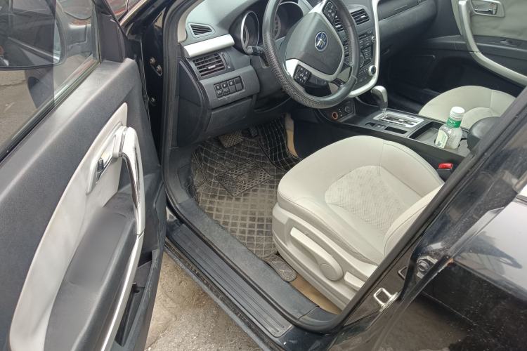 Used Bestune X80 2013 2.0L automatic comfort version Driver Seat
