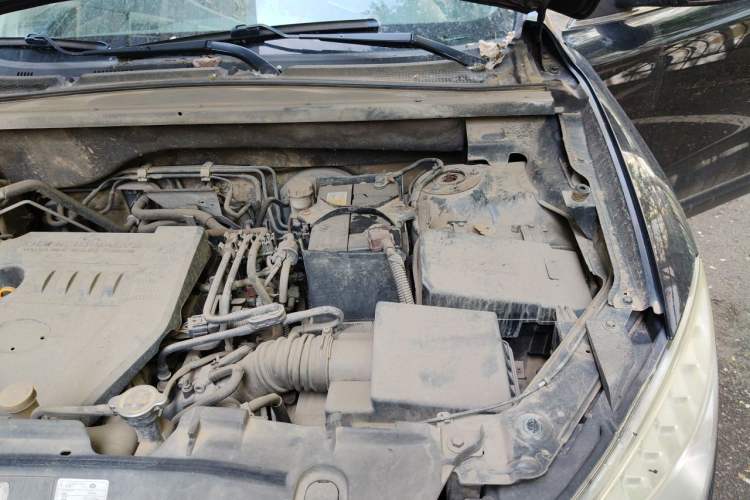 Used Bestune X80 2013 2.0L automatic comfort version Engine Bay Left