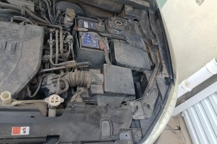 Used Bestune X80 2013 2.0L manual luxury version Engine Bay Left