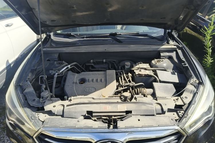 Used Bestune X80 2013 2.0L manual base trim Engine Bay