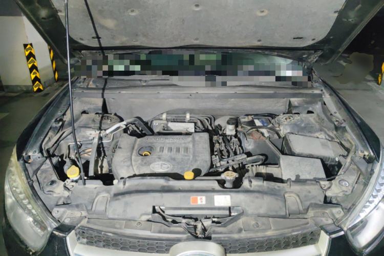 Used Bestune X80 2013 2.0L automatic comfort version Engine Bay