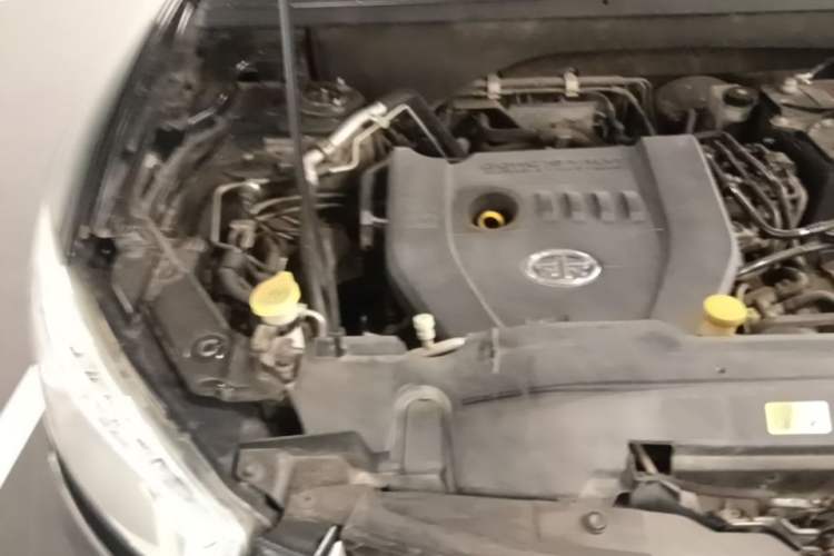 Used Bestune X80 2013 2.0L automatic comfort version Engine Bay Right